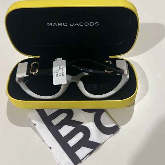 MARC JACOBS sunglasses main image 5